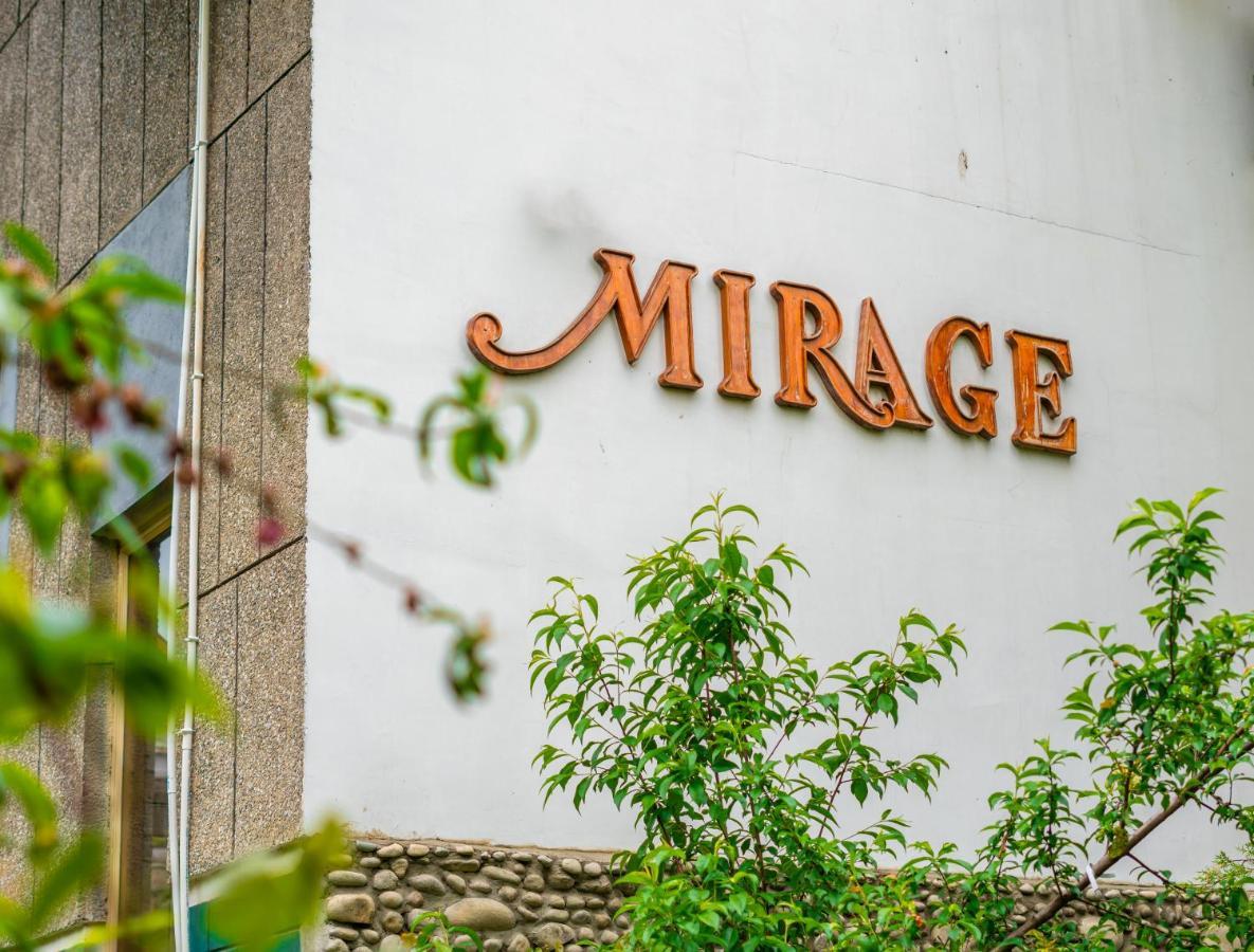 Hotel Mirage Srīnagar Exterior foto