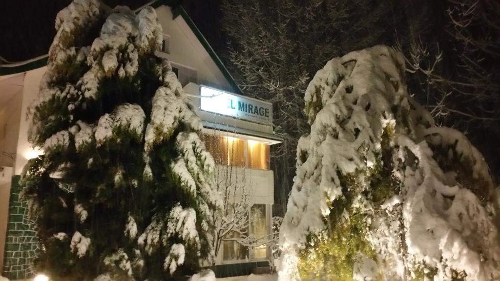 Hotel Mirage Srīnagar Exterior foto